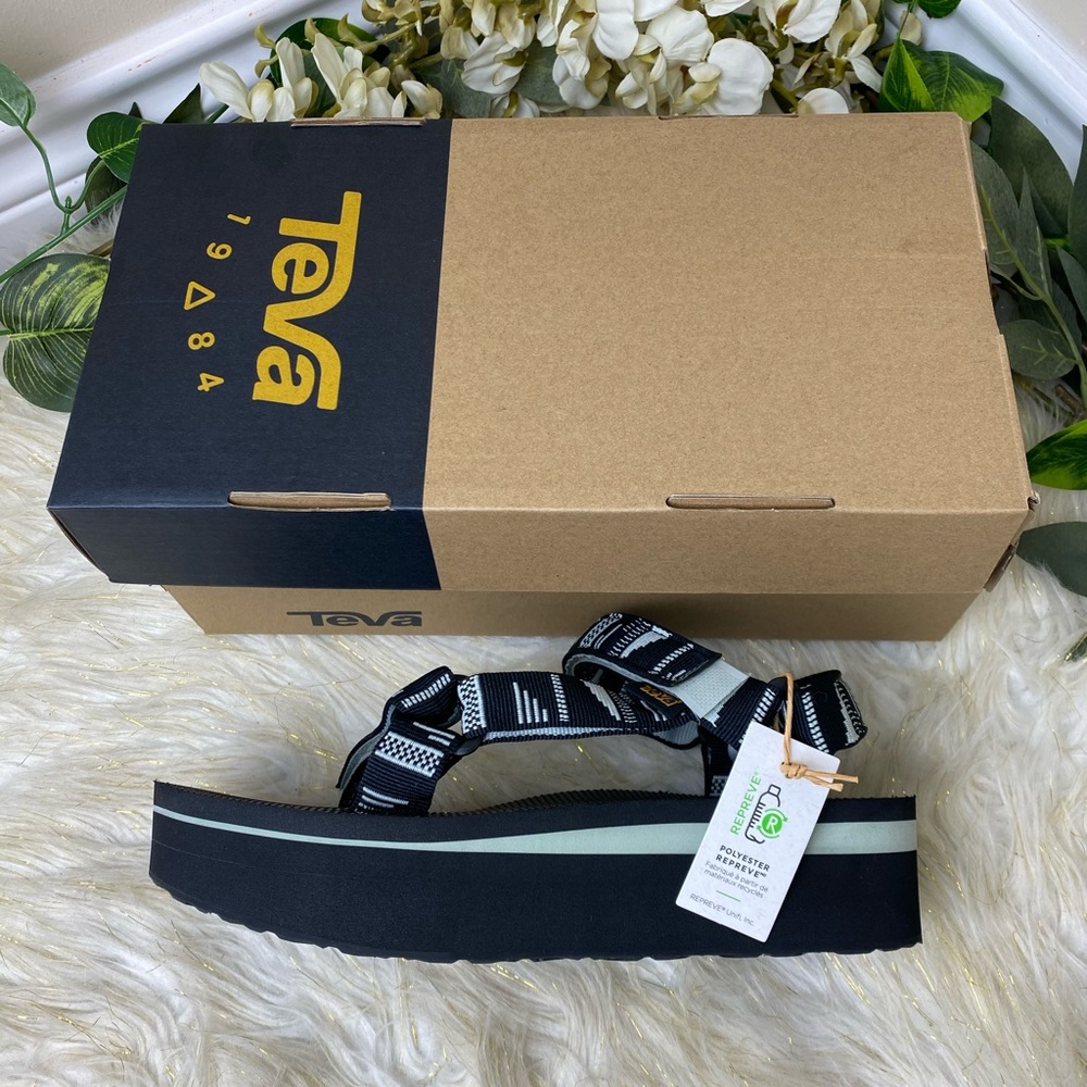 Teva Flatform Sandals black sz 6 - Picture 4 of 7